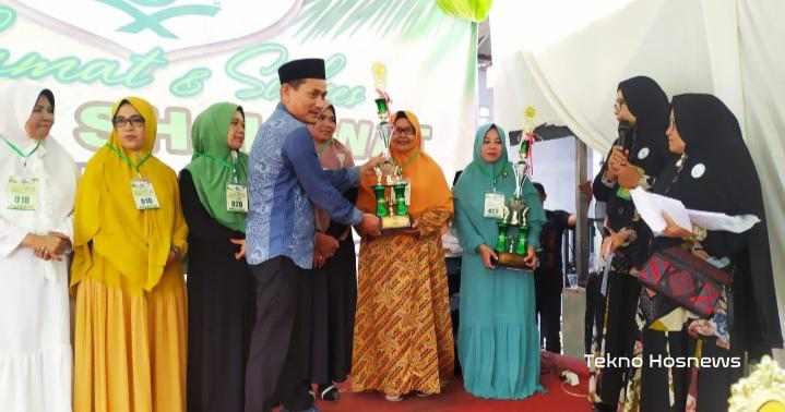 Edi Syaputra Hadiri Majelis Ta’lim Ibu-ibu ASH-SHOBRI Dalam Rangka HARLAH Ke – XV Mengadakan Perlombaan Sholawat