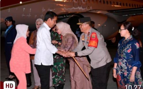 Kapolda Sumut Sambut Kedatangan Presiden RI di Bandara Kualanamu