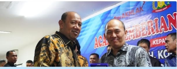 PAD Kabupaten Langkat 2023 over target, Syah Afandin Berikan Penghargaan