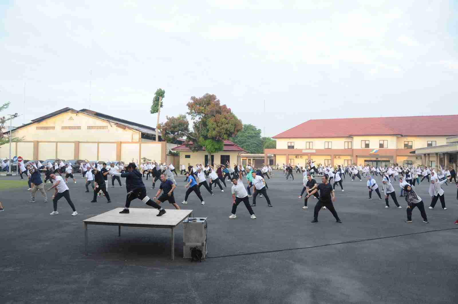 Sinergitas dan Efisiensi:  Fun Walk dan Senam Bersama Ratusan Karyawan  Tutup Rangkaian Rapat Kerja Seluruh Regional PalmCo 