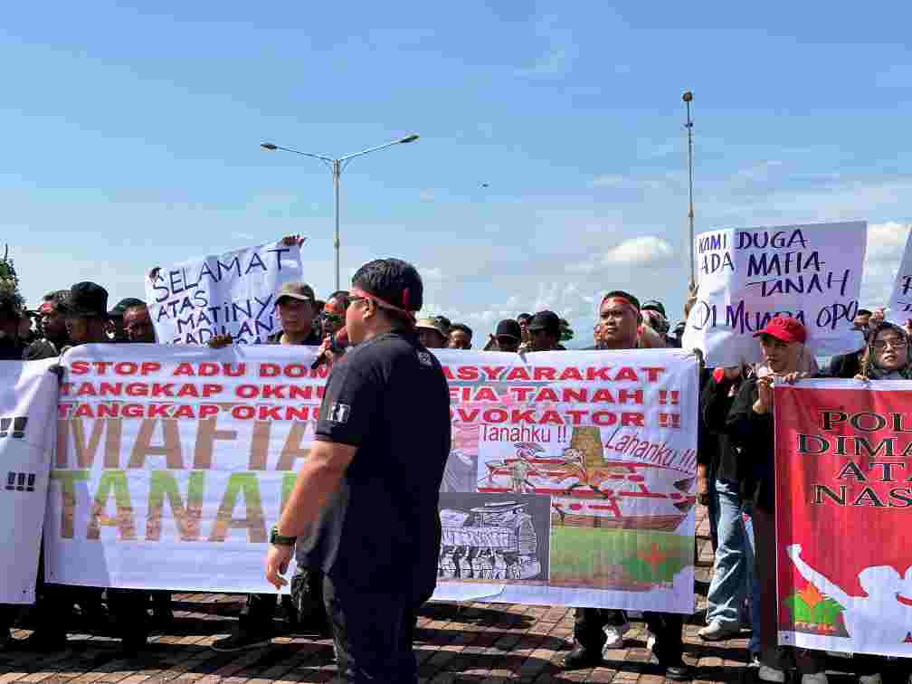 Rugi Ratusan Juta Rupiah, Buruh PTPN IV Regional-I, Demo Polres Tapanuli Selatan