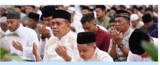 Ikut Sholat Idul Adha di Stabat, Pj. Bupati Langkat sebar Hewan Qurban ASN 2024