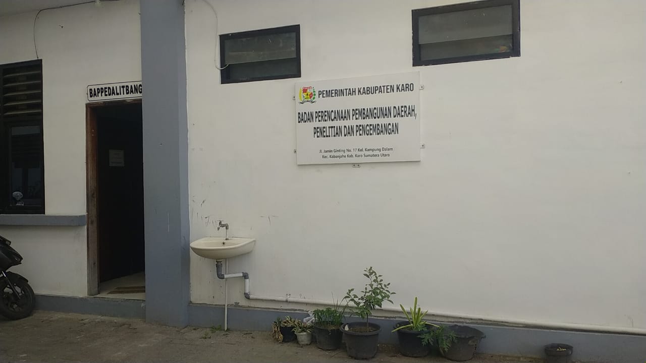 Diduga Kepala Dinas Bappeda Karo jarang masuk kantor punya sifat Angkuh dan Sombong