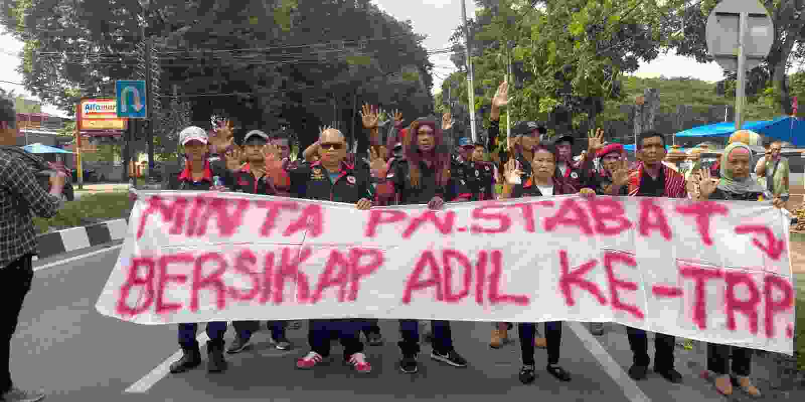 PEMUDA MERGA SELIMA MINTA PN STABAT BERSIKAP ADIL MEMUTUSKAN HUKUMAN KE-MANTAN BUPATI LANGKAT