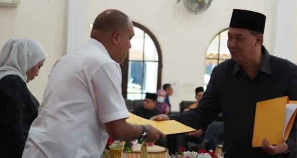 PJ Bupati Langkat hadiri Rapat Paripurna DPRD dalam rangka pengesahan Ranperda tentang LPJ APBD T.A. 2023