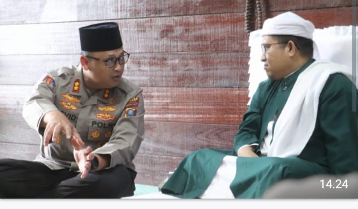 Kapolres Langkat Silaturahmi ke Tuan Guru Besilam Babusalam