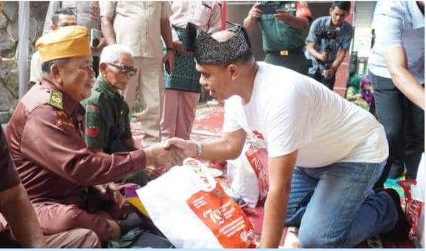 Pj Bupati Langkat Faisal Hasrimy Serahkan Bingkisan dan Kirimkan Doa untuk Veteran: Menghargai Jasa Perjuangan Tanpa Pamrih