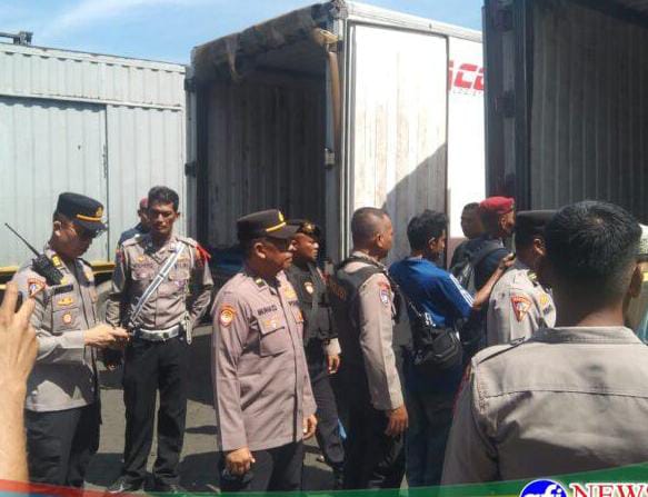 Polres Pelabuhan Belawan Lakukan Pengamanan Transit Logistik Pilkada 2024