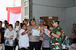 Kapolres Pelabuhan Belawan Buka Kegiatan Sortir Lipat Surat Suara Pilkada 2024 di Gudang KPU Kota Medan