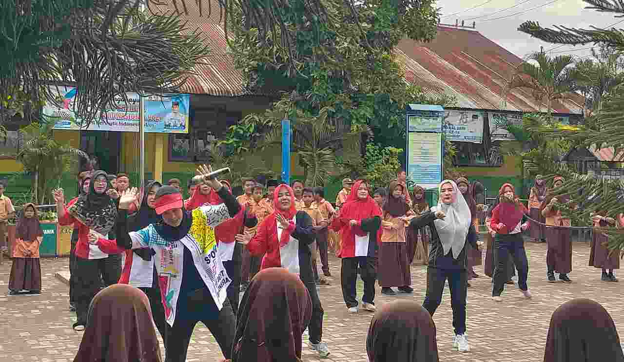 SD NEGERI 054904 LORONG BAMBUAN ADAKAN SENAM SEHAT DIHALAMAN SEKOLAH