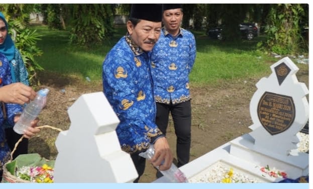 HUT Ke53 KORPRI Langkat Ziarah & Do’a di Makam Para Mantan Ketua