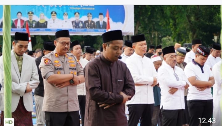 Jalin Kedekatan, Kapolres Langkat Gelar Sholat Idul Adha Bersama Masyarakat